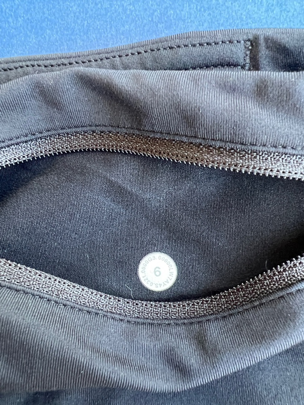 Lululemon High Rise Speed Up Shorts 2.5 inch Size 4 & Size 6 Black & White EUC - Picture 12 of 12